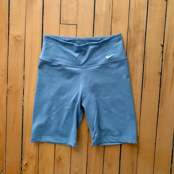 Nike One Biker Shorts - Picture 2 of 2